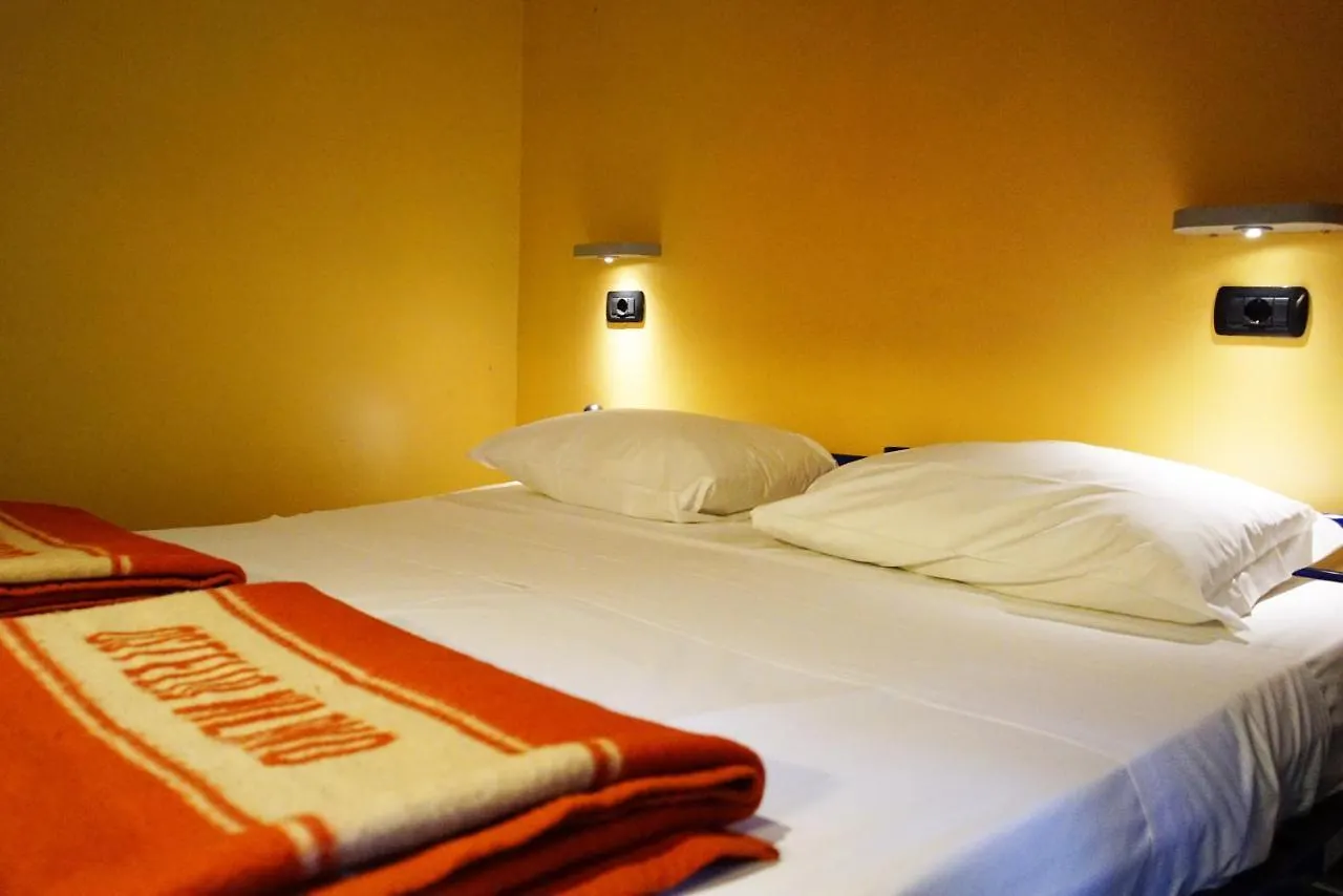Hostel Hi! Ostello Milano Italy